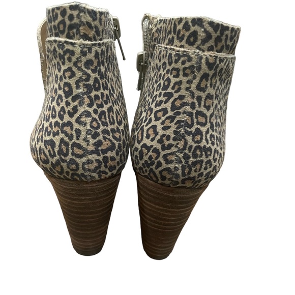 Lucky Brand Yabba Leopard Print Ankle Wedge Booties 7.5 Eyelash Leopard NWOT - Picture 10 of 14